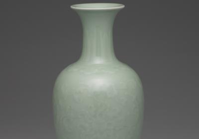 图片[2]-Vase with decoration of lotus scrolls and banana leaves in celadon glaze, Qianlong reign (1736-1795), Qing dynasty-China Archive